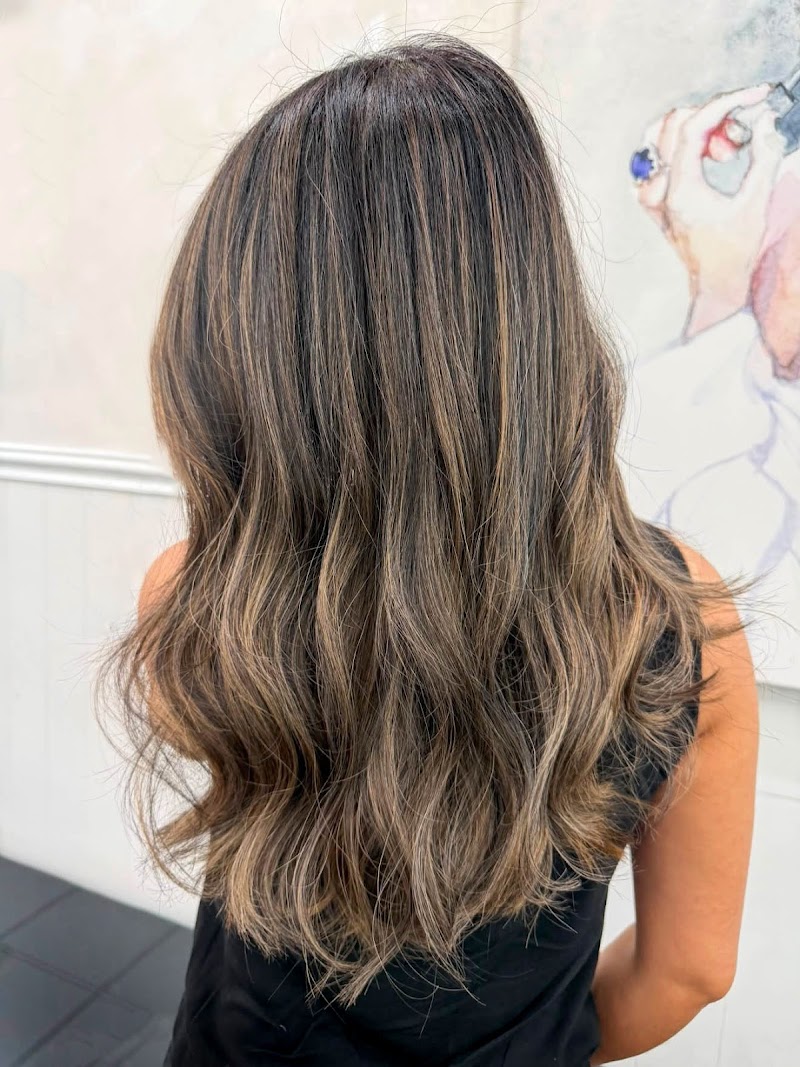 Davida Salon
